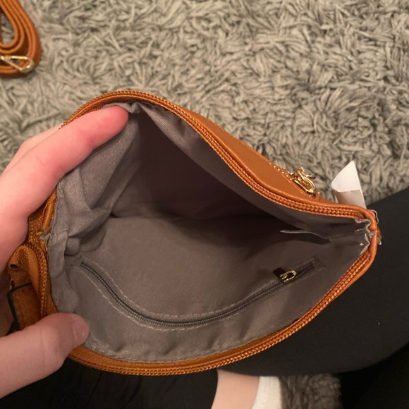 Purse - Picture 4 of 4